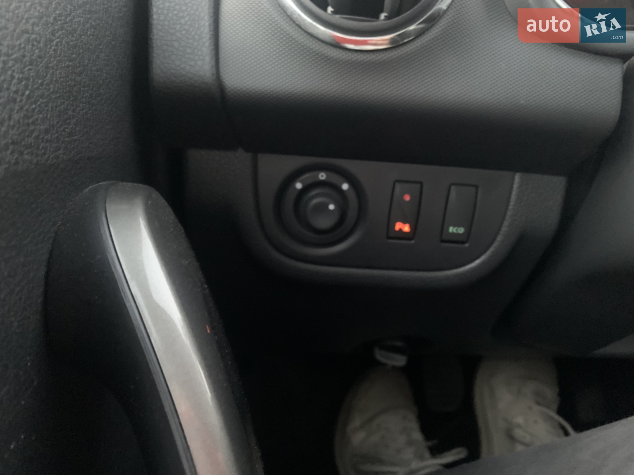 2013 Dacia Logan - мініатюра 8