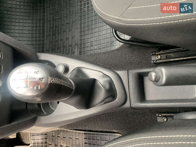 Универсал Dacia Logan MCV 2013 в Киеве