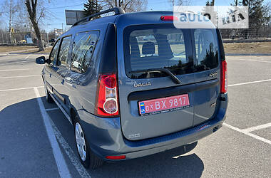 Универсал Dacia Logan MCV 2009 в 