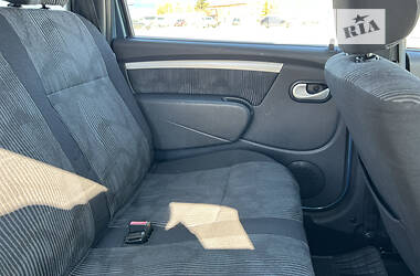 Универсал Dacia Logan MCV 2009 в 