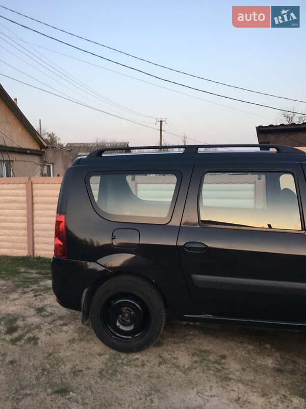 Універсал Dacia Logan MCV 2010 в Чернігові