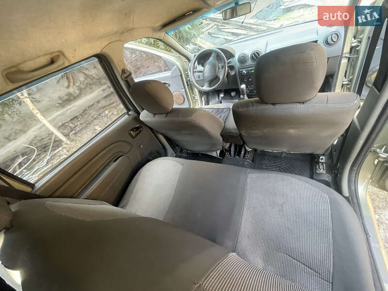 Універсал Dacia Logan MCV 2008 в Харкові