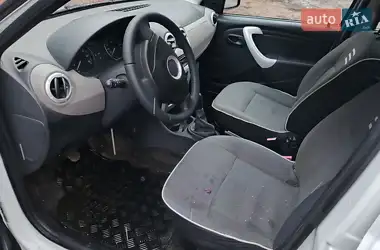 Dacia Logan MCV 2012