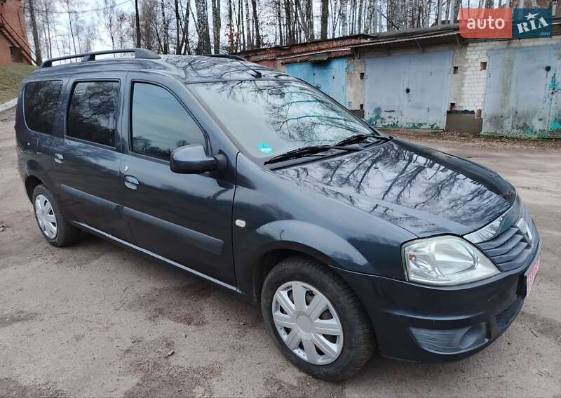 Универсал Dacia Logan MCV 2009 в Чернигове