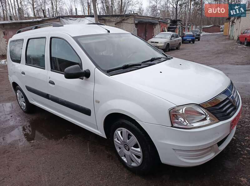 Универсал Dacia Logan MCV 2012 в Чернигове