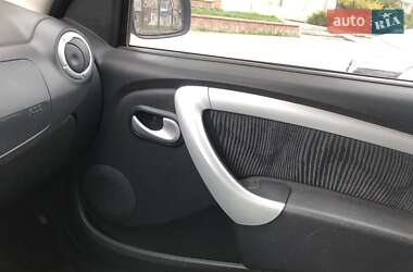Универсал Dacia Logan MCV 2009 в 