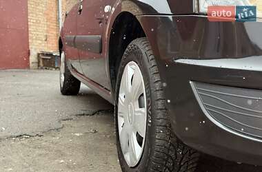 Універсал Dacia Logan MCV 2012 в 
