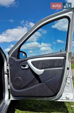 Универсал Dacia Logan MCV 2009 в 