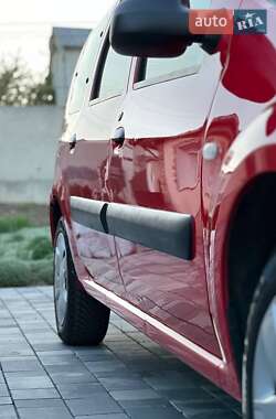 Универсал Dacia Logan MCV 2010 в 