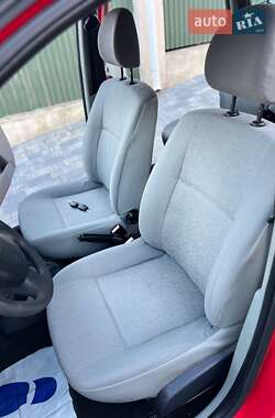 Универсал Dacia Logan MCV 2010 в 
