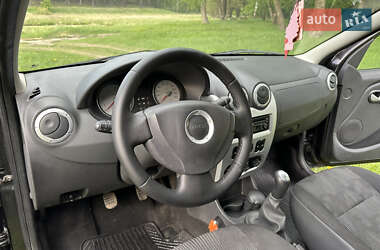 Универсал Dacia Logan MCV 2009 в 