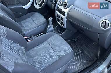 Универсал Dacia Logan MCV 2009 в 