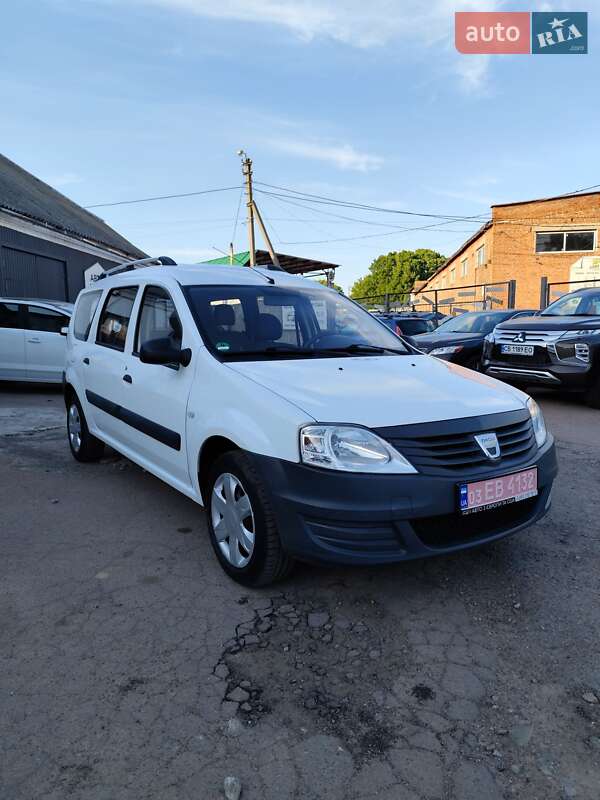 Универсал Dacia Logan MCV 2011 в Чернигове