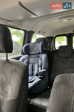 Универсал Dacia Logan MCV 2010 в 