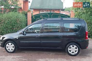 Универсал Dacia Logan MCV 2011 в Чернигове