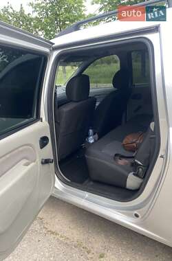 Универсал Dacia Logan MCV 2007 в 