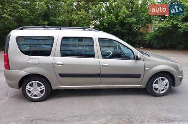 Універсал Dacia Logan MCV 2010 в 