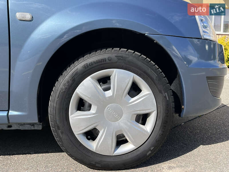 Универсал Dacia Logan MCV 2009 в Киеве