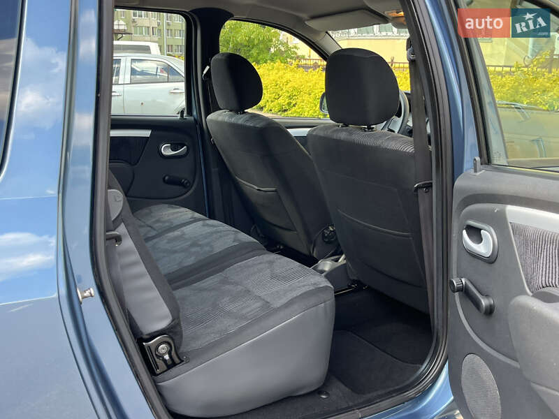 Универсал Dacia Logan MCV 2009 в Киеве