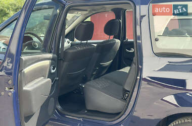 Универсал Dacia Logan MCV 2011 в 
