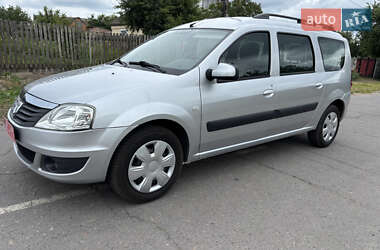 Универсал Dacia Logan MCV 2009 в Хороле