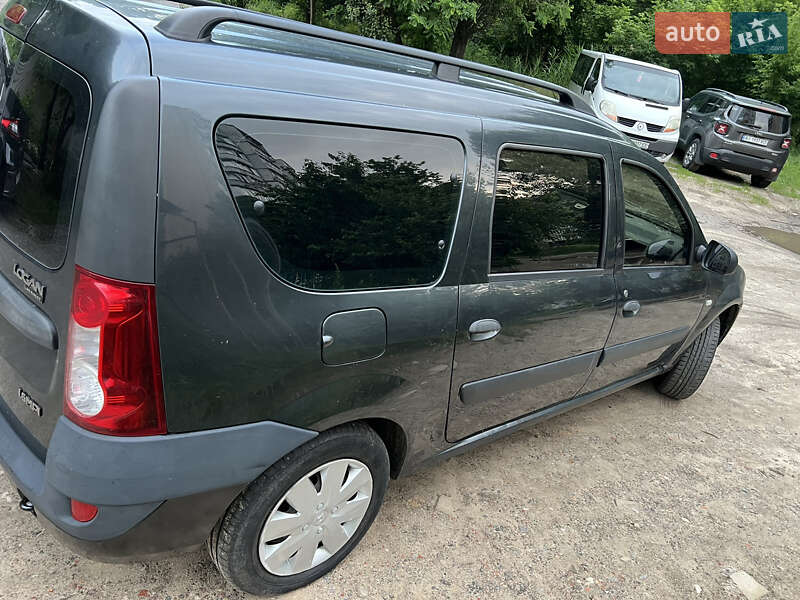 Универсал Dacia Logan MCV 2008 в Киеве