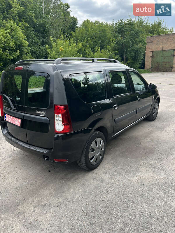 Універсал Dacia Logan MCV 2011 в Марганці