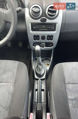 Универсал Dacia Logan MCV 2010 в 
