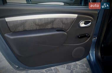 Универсал Dacia Logan MCV 2011 в 