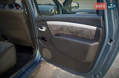 Универсал Dacia Logan MCV 2011 в 