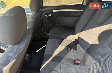 Универсал Dacia Logan MCV 2009 в 