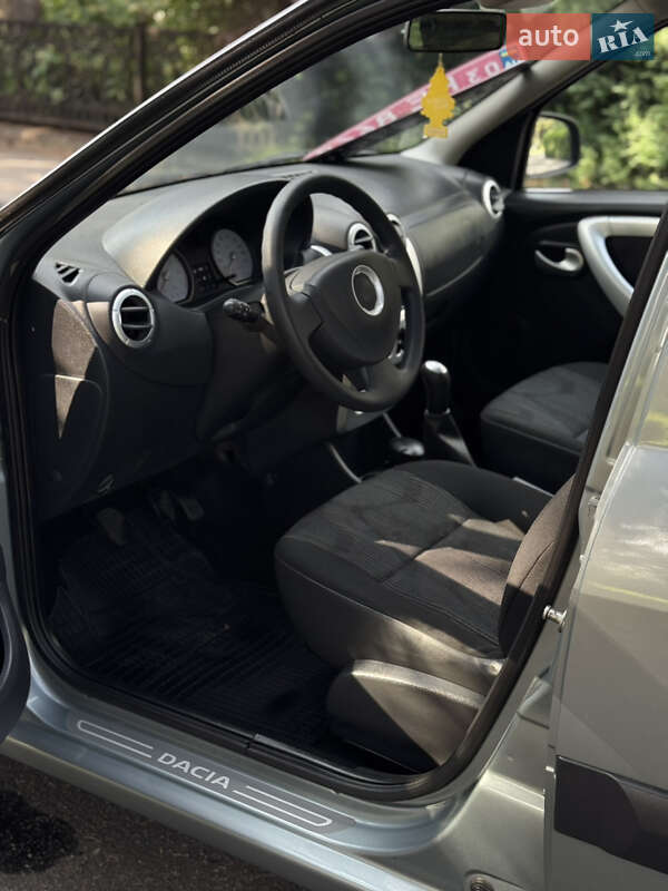 Универсал Dacia Logan MCV 2010 в Умани