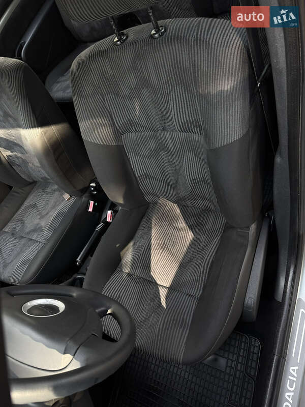 Универсал Dacia Logan MCV 2010 в Умани