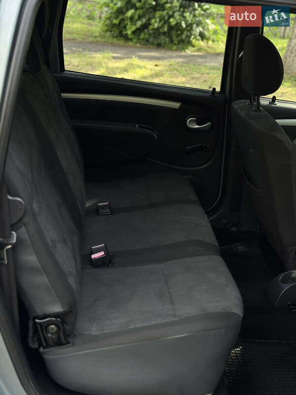 Универсал Dacia Logan MCV 2010 в Умани