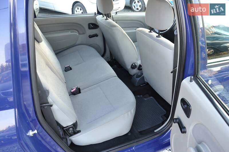 Универсал Dacia Logan MCV 2010 в Львове