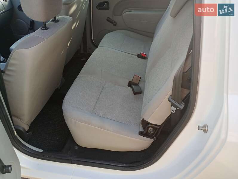 Универсал Dacia Logan MCV 2012 в Калиновке