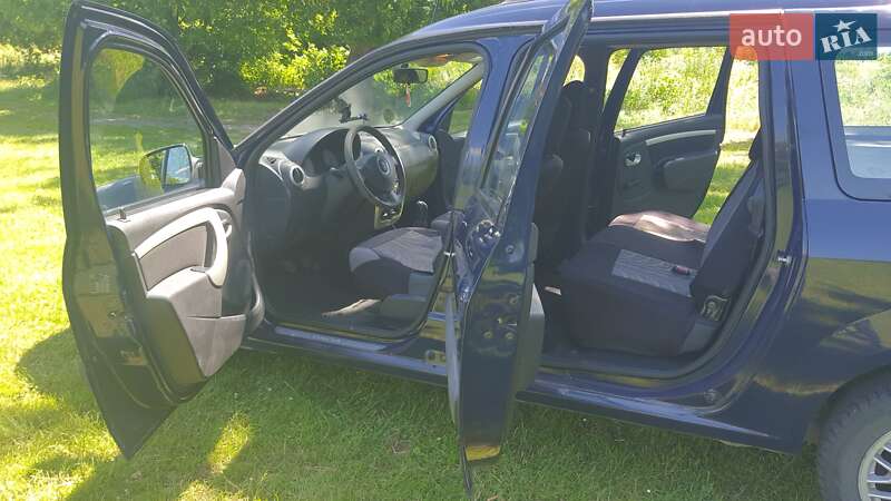 Універсал Dacia Logan MCV 2011 в Острозі