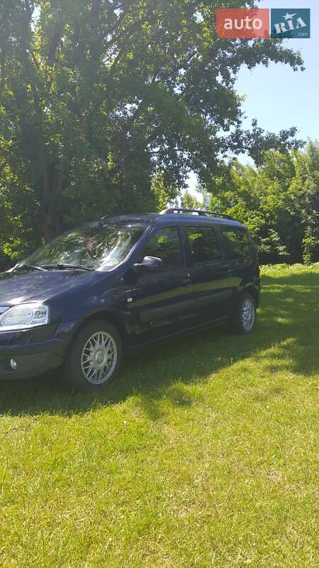 Універсал Dacia Logan MCV 2011 в Острозі