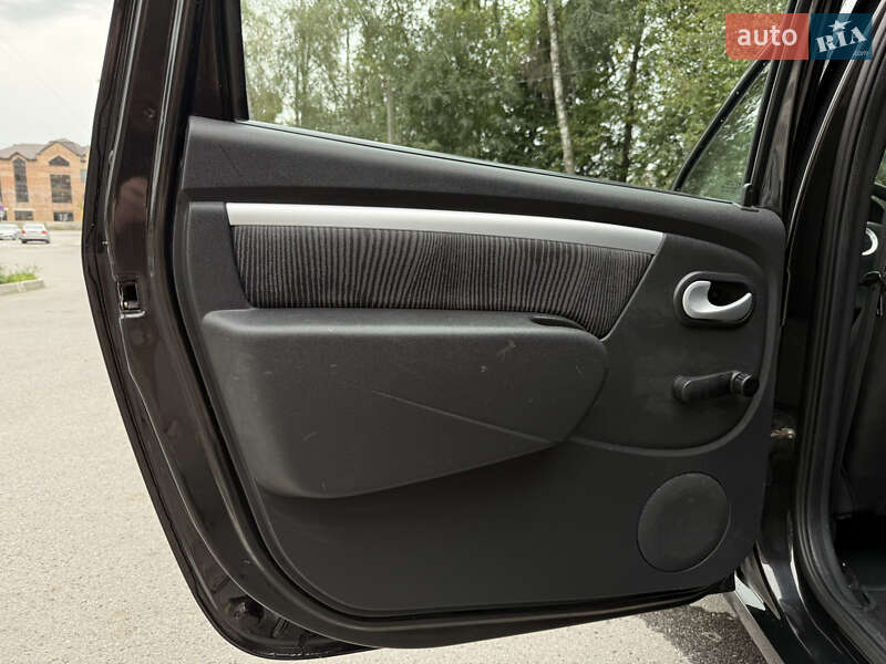 Универсал Dacia Logan MCV 2011 в Тернополе