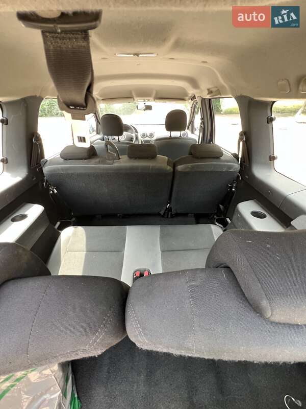 Універсал Dacia Logan MCV 2012 в Ніжині фото 29 Універсал Dacia Logan MCV 2012 в Ніжині