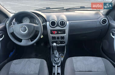 Універсал Dacia Logan MCV 2010 в 