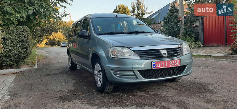 Универсал Dacia Logan MCV 2010 в Чернигове