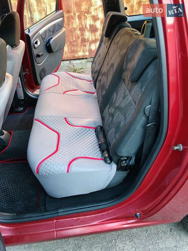 Універсал Dacia Logan MCV 2010 в Львові