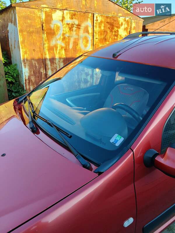 Універсал Dacia Logan MCV 2010 в Львові