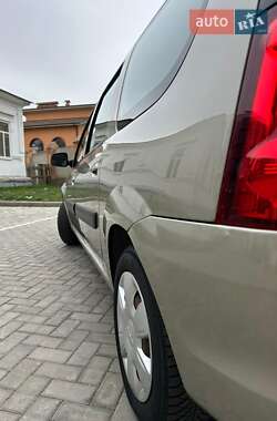 Универсал Dacia Logan MCV 2009 в 
