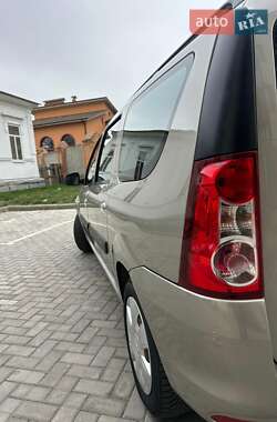 Универсал Dacia Logan MCV 2009 в 