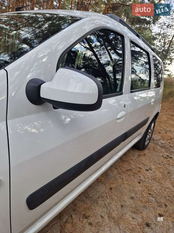 Универсал Dacia Logan MCV 2011 в Полтаве фото 18 Универсал Dacia Logan MCV 2011 в Полтаве