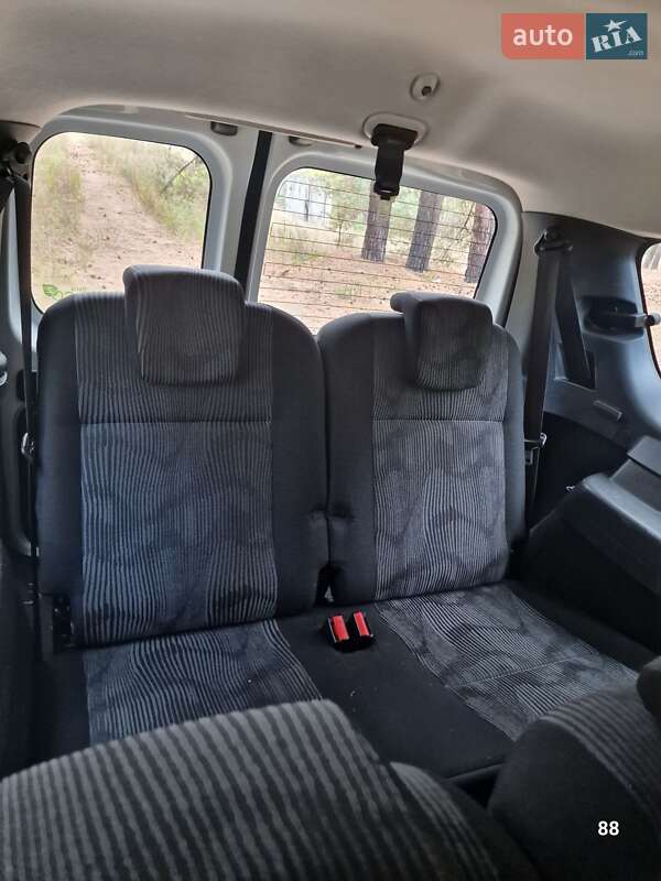 Универсал Dacia Logan MCV 2011 в Полтаве фото 97 Универсал Dacia Logan MCV 2011 в Полтаве