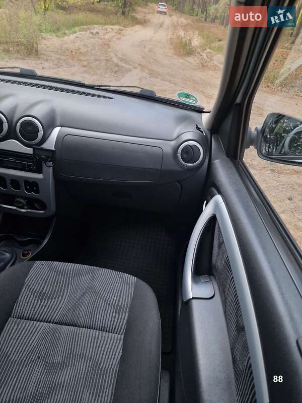 Универсал Dacia Logan MCV 2011 в Полтаве фото 99 Универсал Dacia Logan MCV 2011 в Полтаве