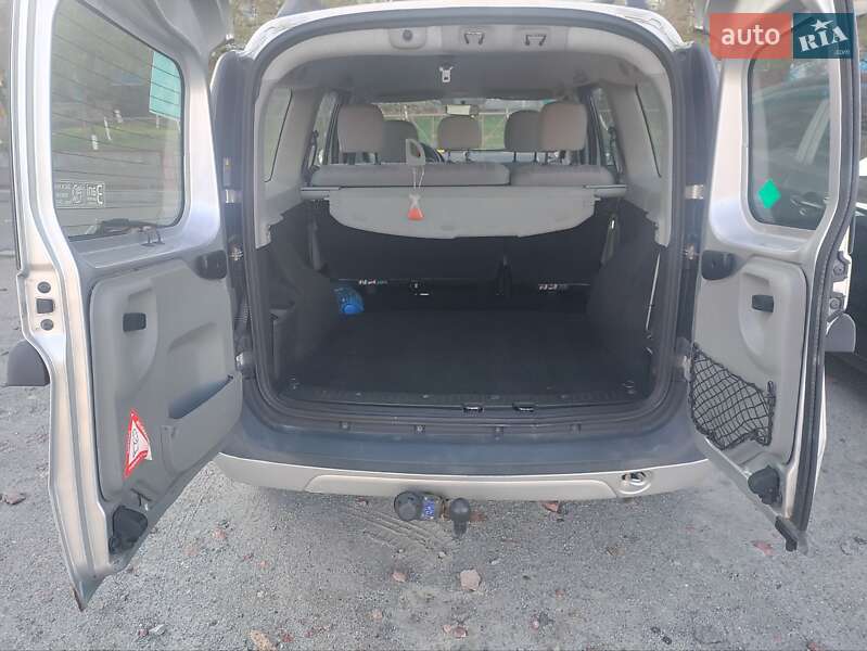 Универсал Dacia Logan MCV 2008 в Киеве